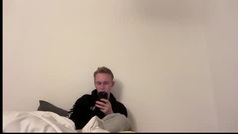 Oliver and Thomas online show from October 14, 2025, 6:42 pm