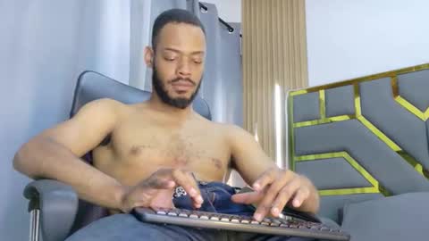 Oliver online show from April 24, 2026, 6:32 pm