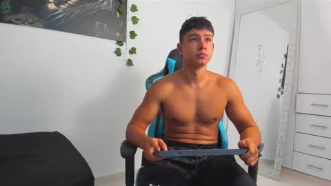 Oliver bray online show from March 1, 2025, 2:59 am