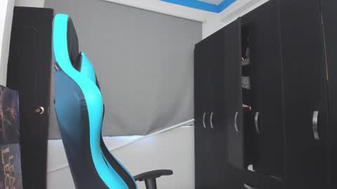 Oliver bray online show from November 6, 2025, 2:51 pm