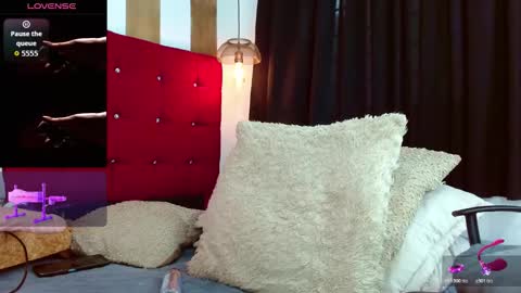 Oliver  Smith online show from October 31, 2025, 3:02 pm