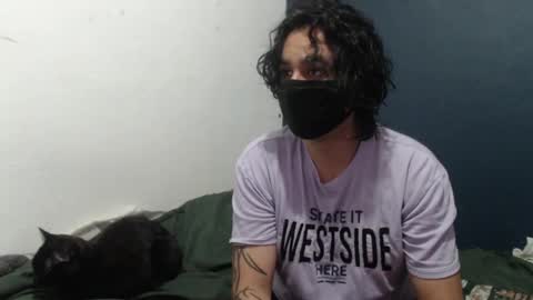 oliver_laid_2023 online show from December 4, 2024, 8:18 pm