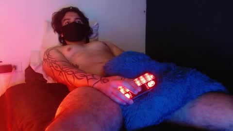 oliver_laid_2023 online show from December 19, 2024, 6:01 pm