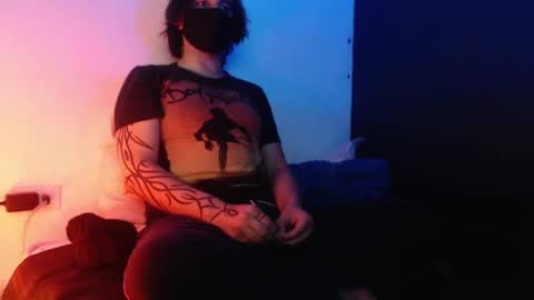 oliver_laid_2023 online show from December 31, 2024, 10:04 am