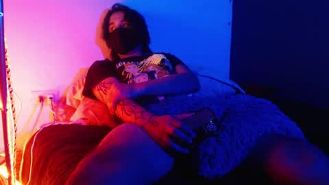 oliver_laid_2023 online show from January 6, 2025, 11:07 am