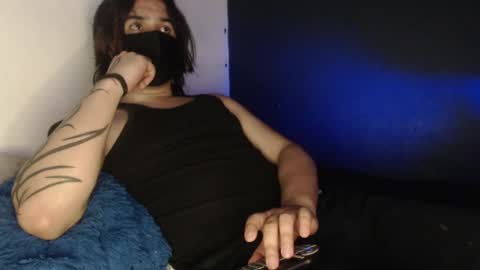 oliver_laid_2023 online show from January 27, 2025, 4:52 am