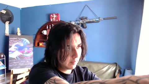 oliver_laid_2023 online show from September 15, 2025, 4:29 pm