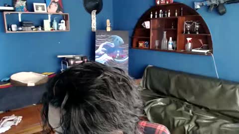 oliver_laid_2023 online show from September 16, 2025, 6:53 pm