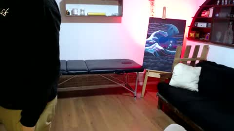 oliver_laid_2023 online show from October 17, 2025, 1:09 am