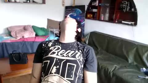 oliver_laid_2023 online show from November 18, 2025, 8:46 pm