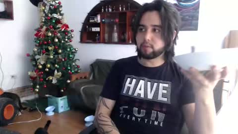 oliver_laid_2023 online show from December 20, 2025, 7:43 pm