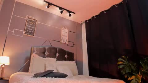 Snapshot of oliver_mr_ chatting on November 11, 2025, 9:59 pm oliver mr online show from November 11, 2025, 9:59 pm