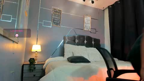 Snapshot of oliver_mr_ chatting on November 17, 2025, 8:03 pm oliver mr online show from November 17, 2025, 8:03 pm