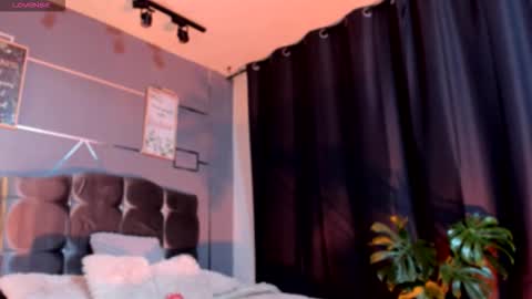 Snapshot of oliver_mr_ chatting on November 28, 2025, 8:22 pm oliver mr online show from November 28, 2025, 8:22 pm