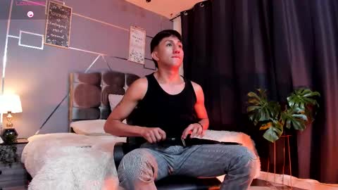 Snapshot of oliver_mr_ chatting on December 4, 2025, 8:28 pm oliver mr online show from December 4, 2025, 8:28 pm