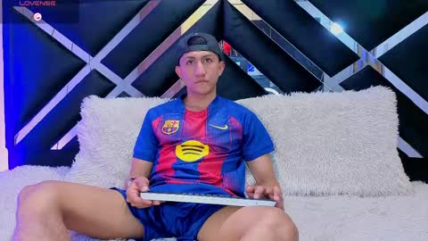 oliver mr  online show from April 11, 2026, 8:24 pm