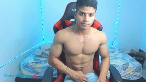 oliver thompsson online show from January 1, 2025, 1:04 am