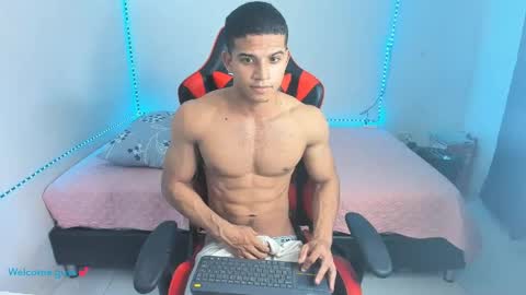 Snapshot of oliver_thompsson chatting on May 14, 2026, 11:55 pm oliver thompsson online show from May 14, 2026, 11:55 pm