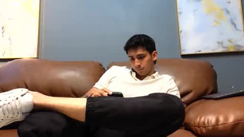 Oliver bennet online show from December 7, 2024, 9:33 pm