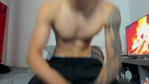 Oliver bennet online show from September 24, 2025, 8:45 pm