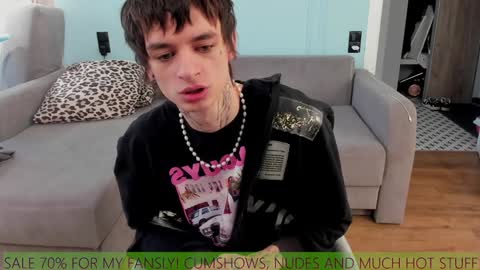 oliverrgroove online show from December 17, 2024, 8:01 am