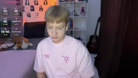 oliver online show from October 4, 2025, 12:25 pm