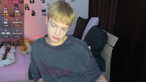 oliver online show from October 17, 2025, 2:41 pm