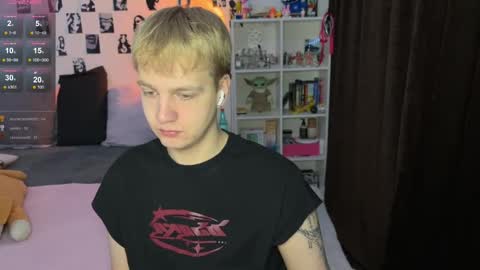 oliver online show from November 20, 2025, 1:44 pm