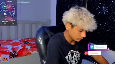 Oliver online show from October 18, 2025, 10:54 pm