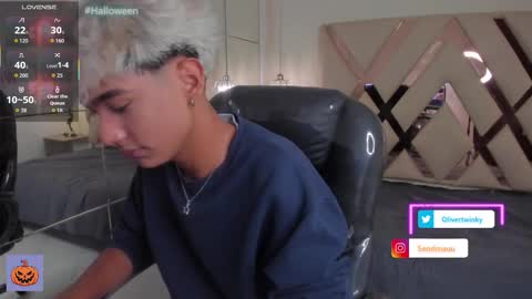 Oliver online show from October 21, 2025, 2:40 pm