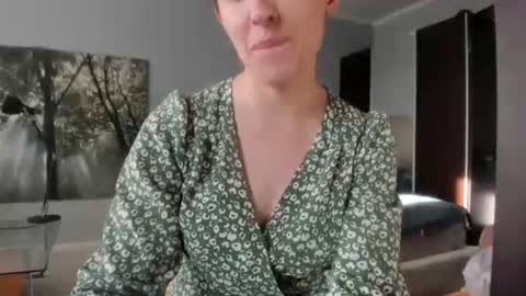 olivia__dream online show from June 8, 2026, 4:18 pm