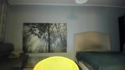 olivia__dream online show from August 6, 2026, 10:11 pm