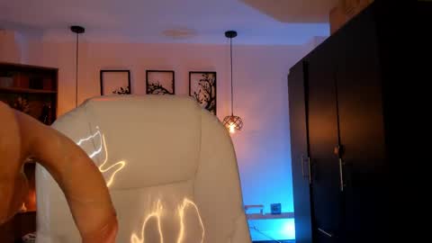 Olivia online show from January 23, 2025, 7:00 am