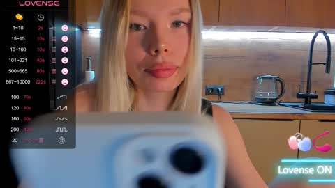 Olivia 3 online show from February 8, 2026, 9:29 pm