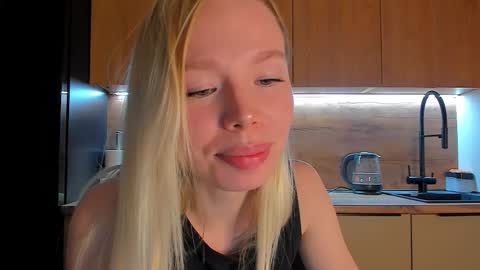 Olivia 3 online show from February 25, 2026, 9:46 pm