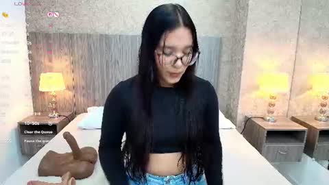Snapshot of olivia_carballo chatting on August 4, 2026, 7:38 pm Olivia online show from August 4, 2026, 7:38 pm
