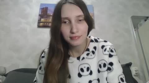 Olivia online show from October 19, 2025, 9:37 pm