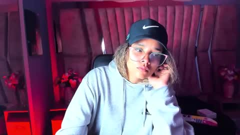  OLIVIA  online show from January 9, 2025, 3:26 am