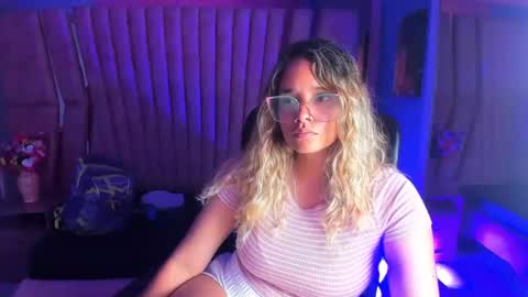  OLIVIA  online show from January 14, 2025, 3:01 am