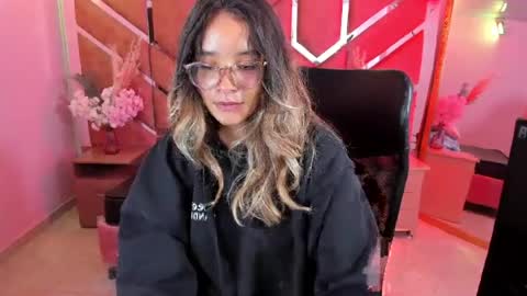  OLIVIA  online show from July 10, 2026, 4:17 am