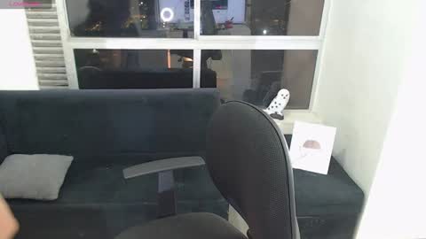 olivia_martine online show from January 17, 2025, 5:42 am