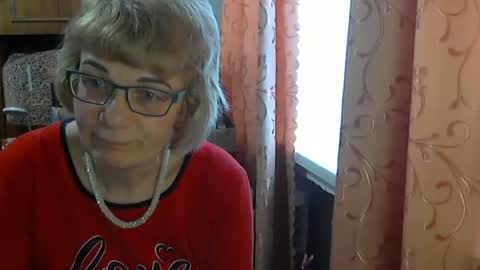 Snapshot of olivia_mia25 chatting on April 2, 2026, 6:33 am Olivia Mia online show from April 2, 2026, 6:33 am