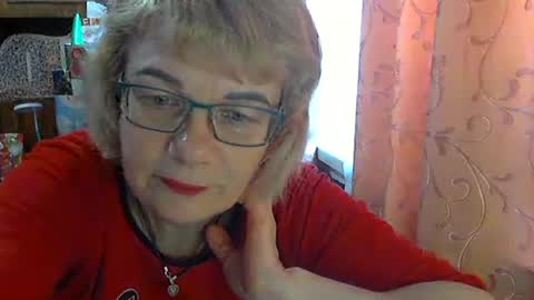 Snapshot of olivia_mia25 chatting on April 28, 2026, 8:41 am Olivia Mia online show from April 28, 2026, 8:41 am