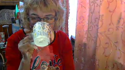 Snapshot of olivia_mia25 chatting on April 29, 2026, 9:46 am Olivia Mia online show from April 29, 2026, 9:46 am