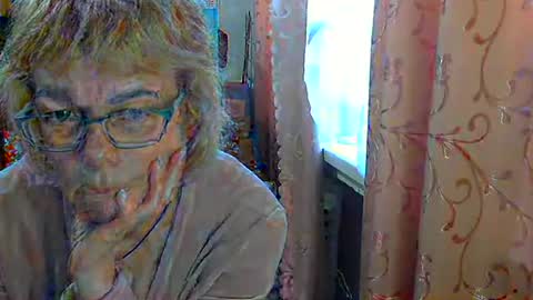 Snapshot of olivia_mia25 chatting on May 4, 2026, 7:37 am Olivia Mia online show from May 4, 2026, 7:37 am