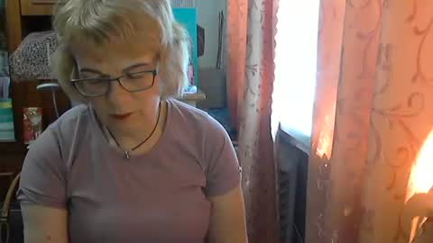 Snapshot of olivia_mia25 chatting on May 5, 2026, 10:56 am Olivia Mia online show from May 5, 2026, 10:56 am