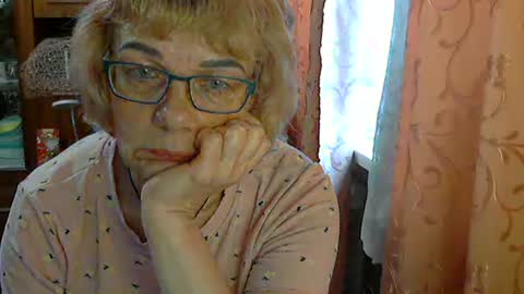 Snapshot of olivia_mia25 chatting on May 11, 2026, 7:47 am Olivia Mia online show from May 11, 2026, 7:47 am