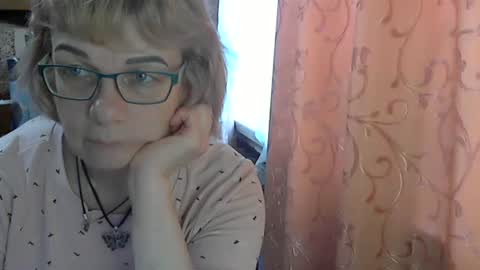 Snapshot of olivia_mia25 chatting on May 17, 2026, 2:13 pm Olivia Mia online show from May 17, 2026, 2:13 pm