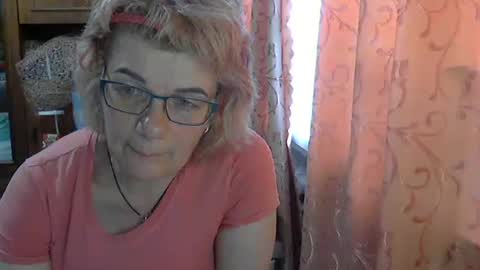 Snapshot of olivia_mia25 chatting on May 27, 2026, 9:17 am Olivia Mia online show from May 27, 2026, 9:17 am