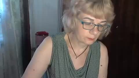 Snapshot of olivia_mia25 chatting on July 4, 2026, 12:55 pm Olivia Mia online show from July 4, 2026, 12:55 pm